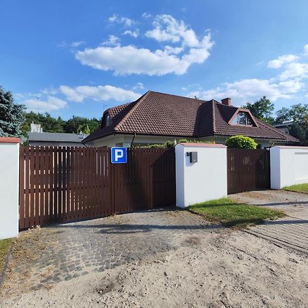 Pokoje Goscinne Sonia Tuszyn Exterior foto