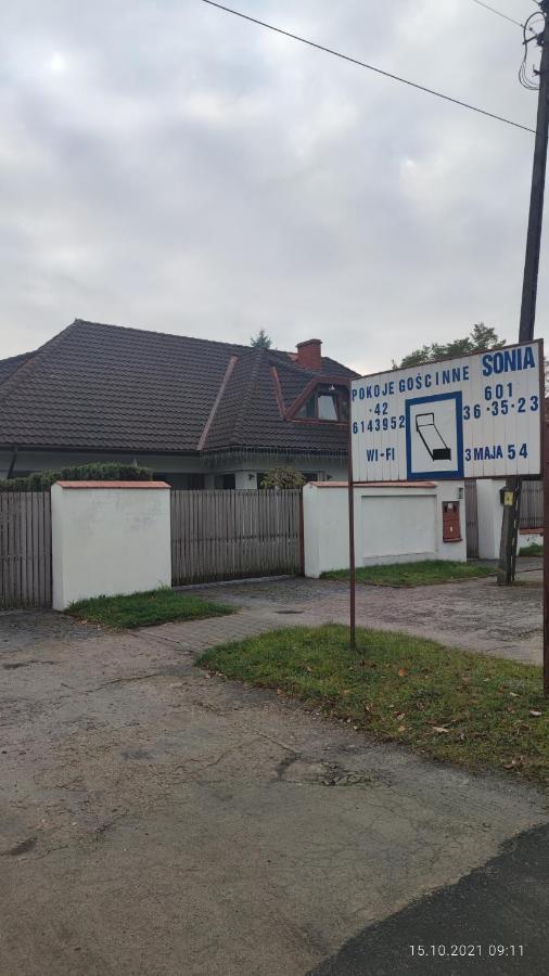 Pokoje Goscinne Sonia Tuszyn Exterior foto