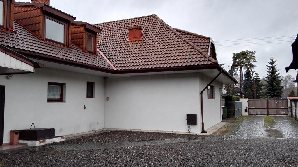 Pokoje Goscinne Sonia Tuszyn Exterior foto